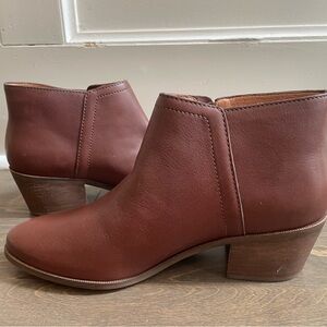 Carlos Santana Brown Ankle Boots size 9